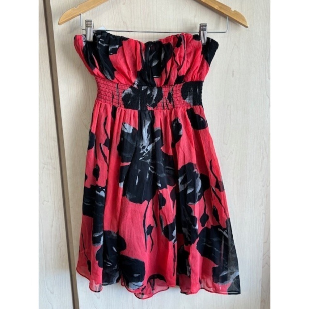 Kimchi Blue Womens Red Black Floral Print Strapless‎ Dress Size XS Elastic Waist
